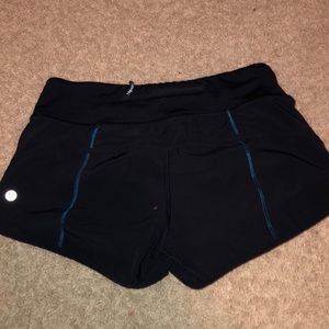 Lulu Lemon Speed Up Short 2.5”